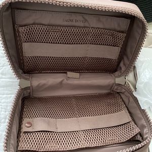 NWT Arlo Dagne Dover Tech Pouch